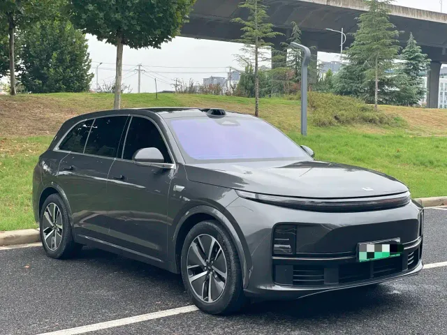 Li Auto L7 — Фото автомобиля 3