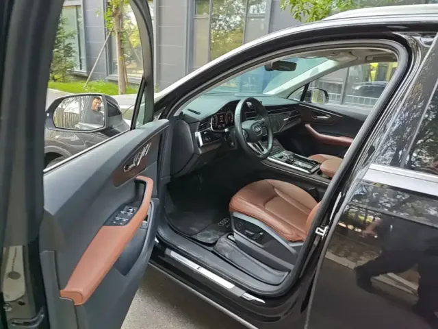 Audi Audi Q7 2023 55 TFSI quattro S line Sport — Фото автомобиля 18
