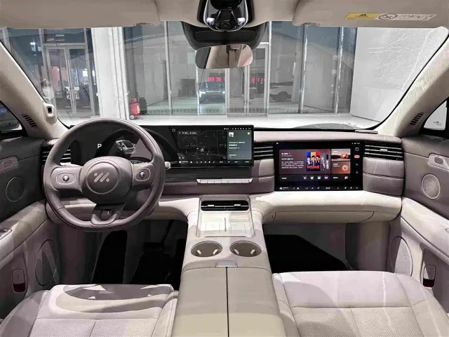 IM Motors LS6 — Фото автомобиля 5