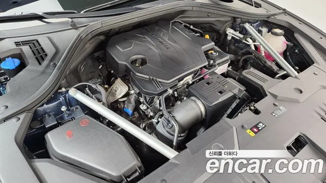 Genesis GV70 2.5T Бензин AWD — Фото автомобиля 6