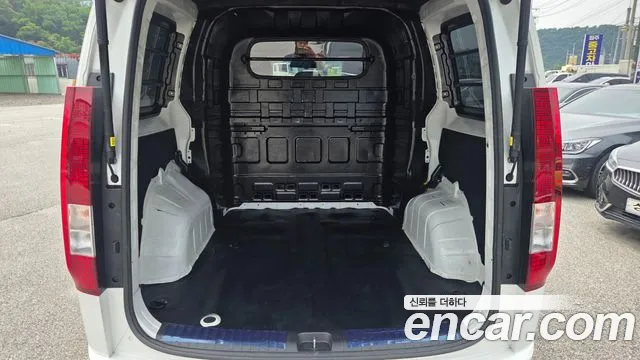Hyundai Staria — Фото автомобиля 16