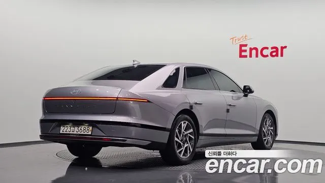 Hyundai Grandeur GN7 — Фото автомобиля 2