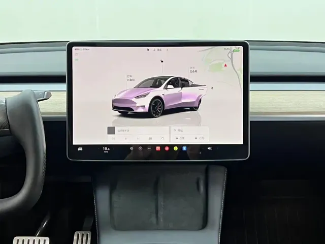 Tesla Model Y — Фото автомобиля 24