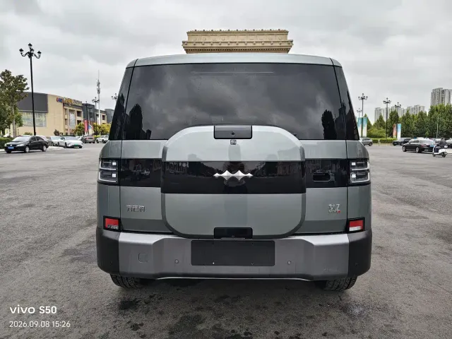 BYD FangChengBao Titanium 7 — Фото автомобиля 6