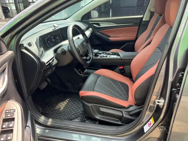 Changan Eado — Фото автомобиля 4