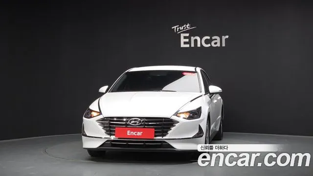 Hyundai Sonata Sonata (DN8) 2.0 LPG(Для проката) — Фото автомобиля 3