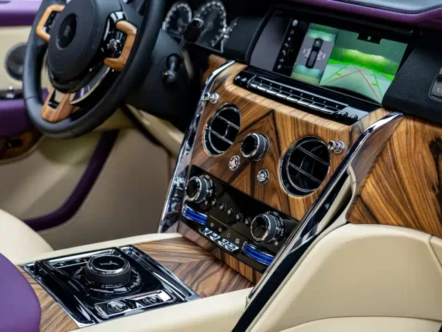 Rolls-Royce Cullinan — Фото автомобиля 24