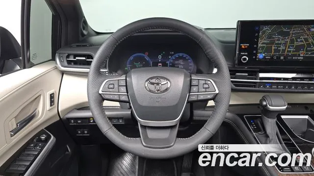Toyota Sienna — Фото автомобиля 11