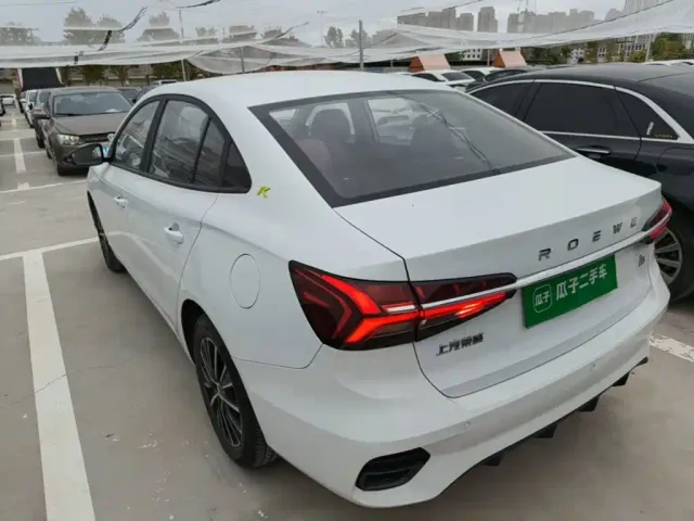 Roewe i5 — Фото автомобиля 4