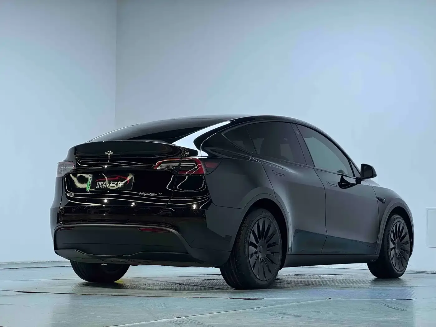 Tesla Model Y 2022 Facelift Rear-Wheel Drive Version — Фото автомобиля 16