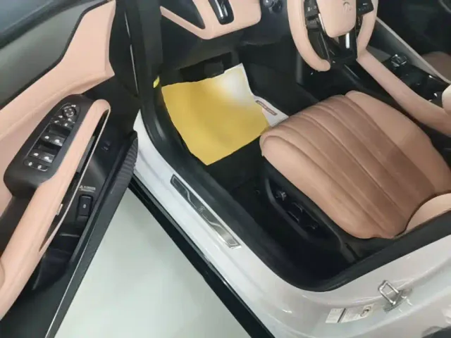 BYD Song L EV — Фото автомобиля 15