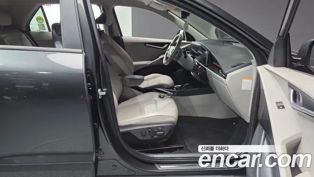 Kia Niro All Niro EV Earth — Фото автомобиля 26