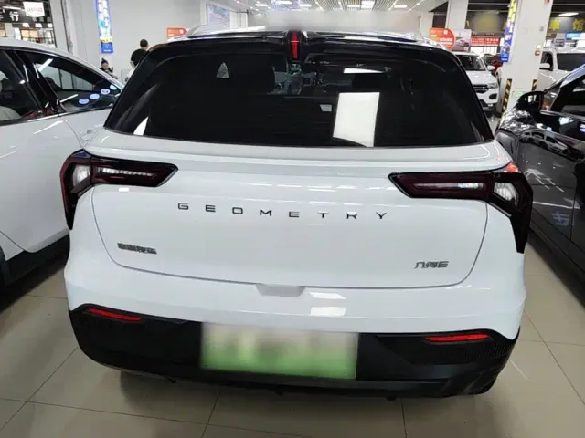 Geely Geometry E Firefly — Фото автомобиля 5