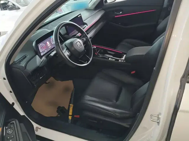 Honda Accord — Фото автомобиля 14