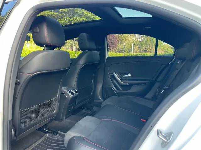 Mercedes-Benz A-Class — Фото автомобиля 12