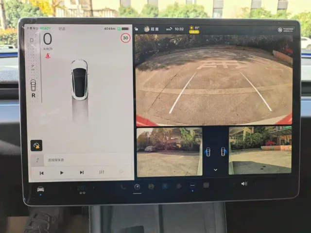 Tesla Model 3 — Фото автомобиля 11