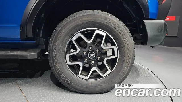 Ford Bronco — Фото автомобиля 21
