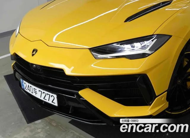 Lamborghini Urus — Фото автомобиля 20