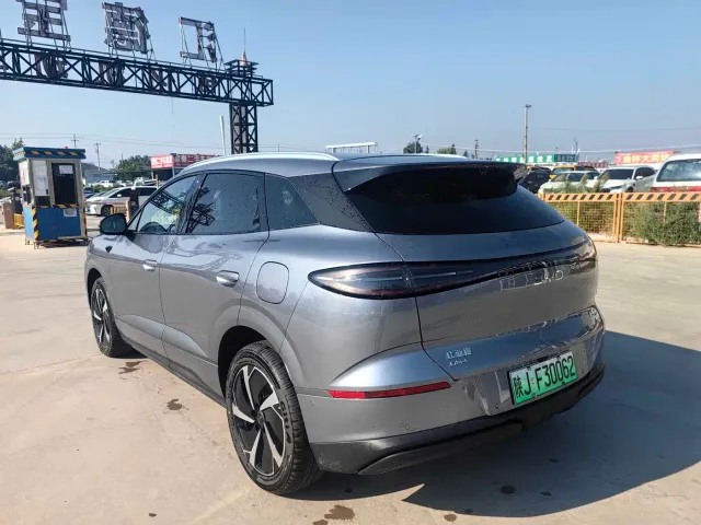 BYD Sealion 06 — Фото автомобиля 9