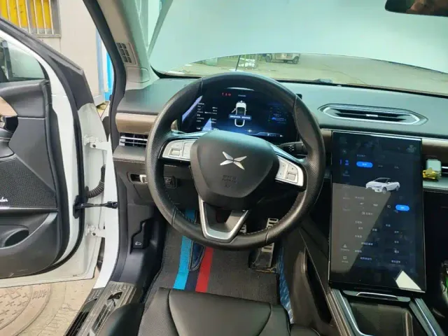 Xpeng P5 — Фото автомобиля 10
