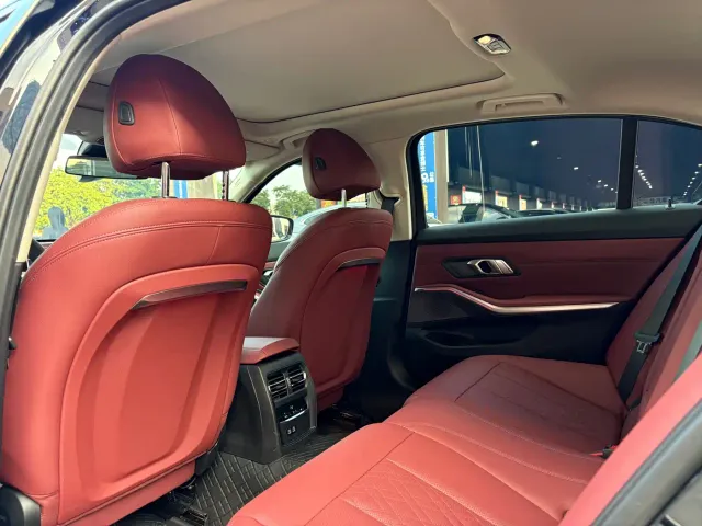 BMW 3 Series — Фото автомобиля 14