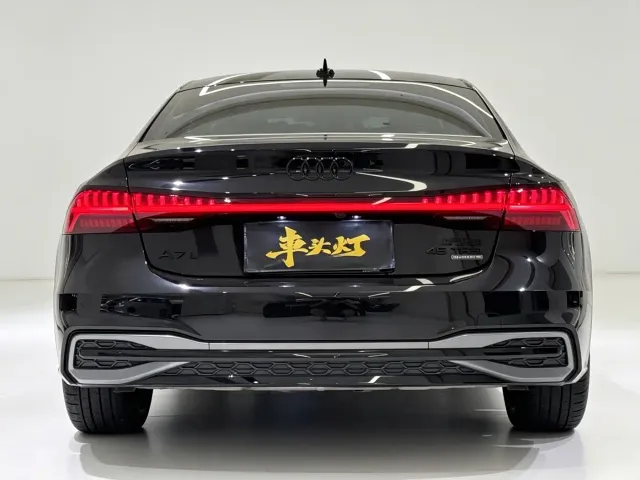 Audi A7L — Фото автомобиля 11