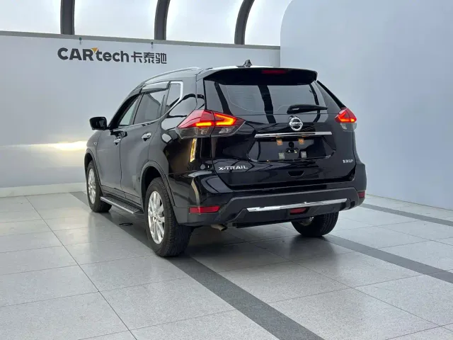 Nissan X-Trail — Фото автомобиля 3