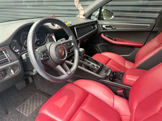Porsche Macan — Фото автомобиля 11
