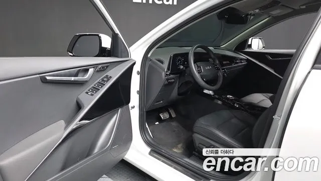 Kia Niro The All New Niro Signature — Фото автомобиля 8