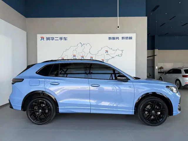 Volkswagen Tiguan L — Фото автомобиля 3