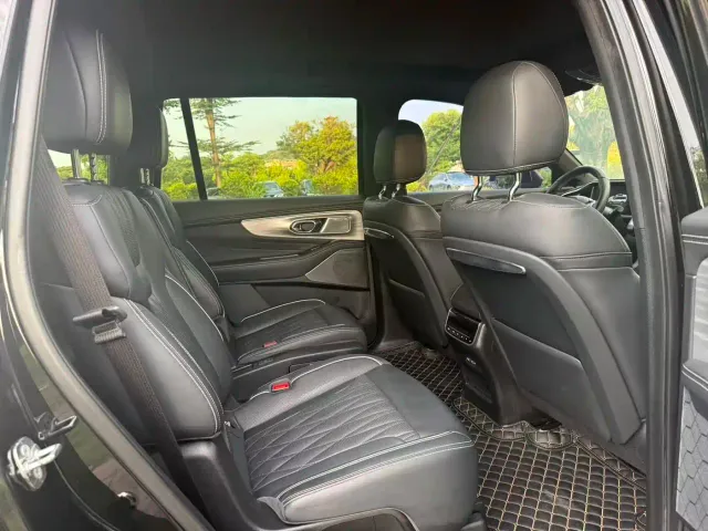 GAC Trumpchi GS8 — Фото автомобиля 12