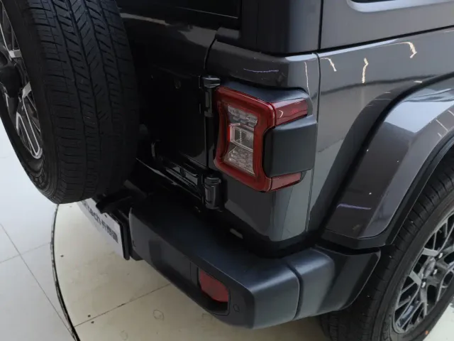 Jeep Wrangler 4xe — Фото автомобиля 25