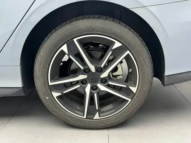 Geely Binrui — Фото автомобиля 19