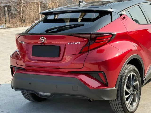 Toyota C-HR — Фото автомобиля 8