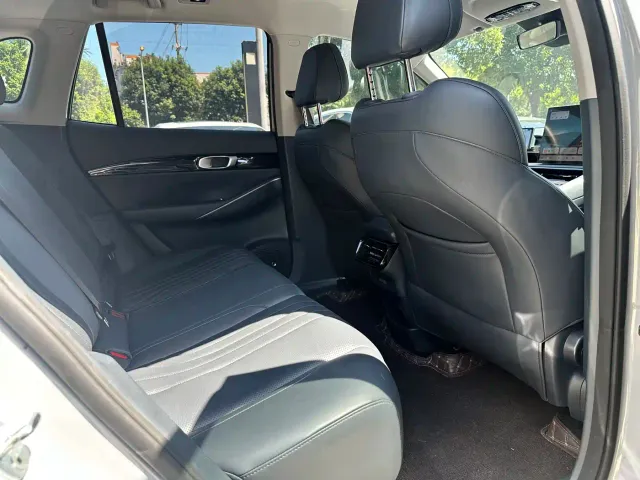 Geely Galaxy E5 — Фото автомобиля 6