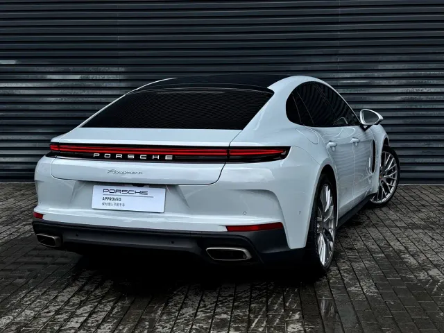 Porsche Panamera — Фото автомобиля 2