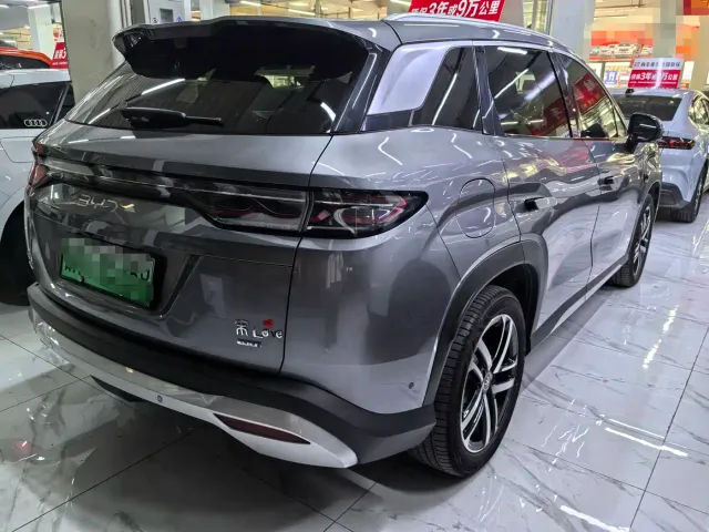 BYD Song L DM-i — Фото автомобиля 5