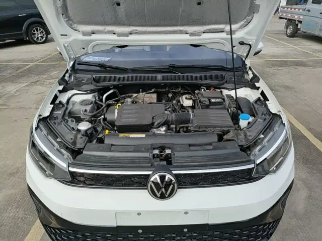 Volkswagen Lavida — Фото автомобиля 19
