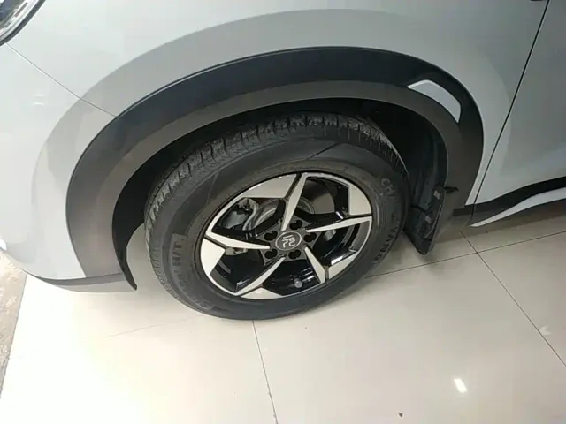 BYD Yuan UP — Фото автомобиля 22