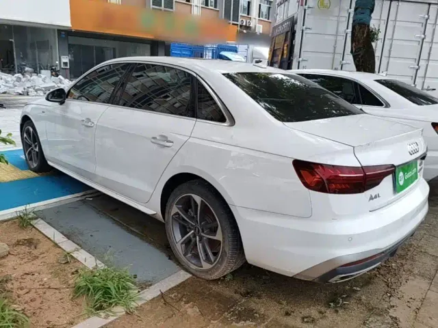 Audi A4L — Фото автомобиля 4