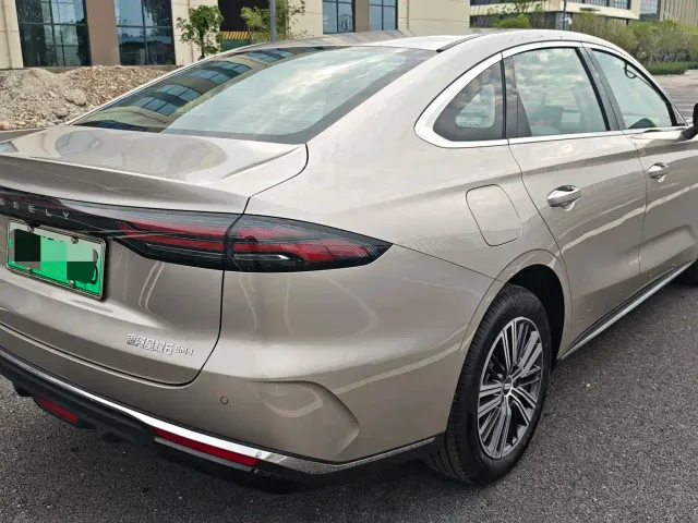 Geely Galaxy Stellar 6 — Фото автомобиля 4