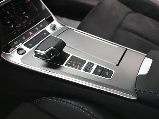 Audi A7L — Фото автомобиля 14