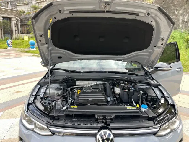 Volkswagen Golf — Фото автомобиля 10