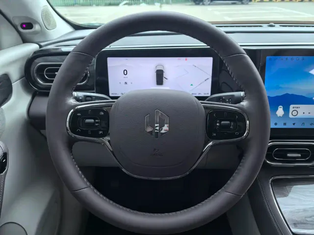 Leapmotor C11 — Фото автомобиля 17