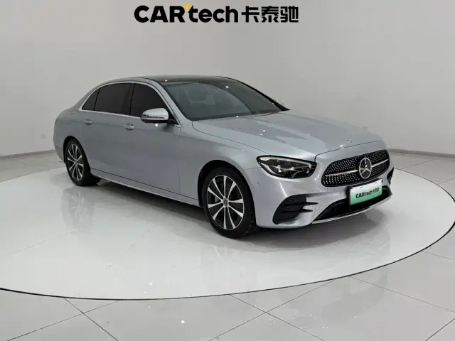 Mercedes-Benz E-Class — Фото автомобиля 2