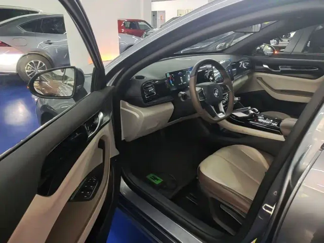 BYD Qin PLUS — Фото автомобиля 15