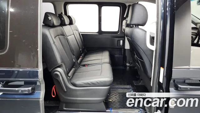 Hyundai Staria Staria 4WD Tourer 9 мест — Фото автомобиля 6