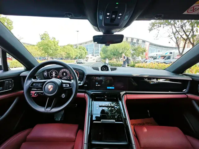 Porsche Panamera — Фото автомобиля 8
