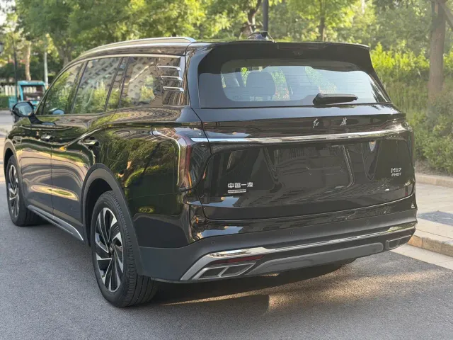 Hongqi HS7 PHEV — Фото автомобиля 10