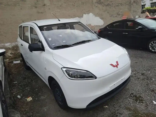 Wuling Hongguang — Фото автомобиля 3